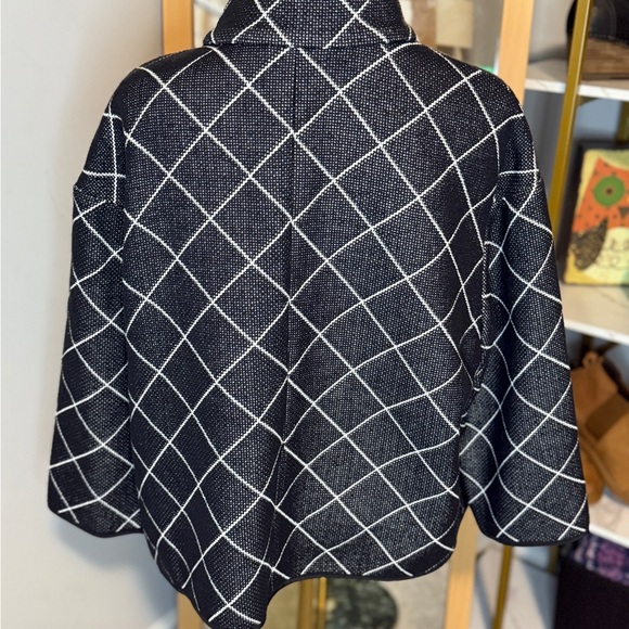 Doncaster‎ Black and White Diamond Pattern Jacket Plus Size Beautiful knit. - Picture 2 of 5
